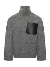 J.W. ANDERSON - Maglione Grigio con Tasca in Pelle J.W Anderson - Grigio - LIDIASHOPPING® - Official Website