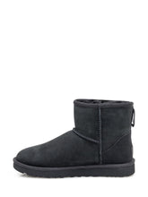 UGG - W Classic Mini II Ankle Boots - Black | Lidia Shopping | Official Website