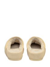 UGG - UGG Pantofole in Suede Beige con Interno in Shearling - Bianco | Lidia Shopping | Official Website