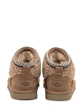 UGG - Maxicurly Chestnut Suede Boots - Black - LIDIASHOPPING® - Official Website