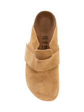 BIRKENSTOCK - Sabot in Pelle Scamosciata con Cinturino - Marrone - LIDIASHOPPING® - Official Website
