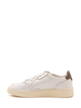 AUTRY - Medalist Low Man Sneakers - White - LIDIASHOPPING® - Official Website
