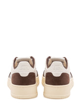 AUTRY - Sneaker Medalist Low con Logo Laterale - Marrone - LIDIASHOPPING® - Official Website