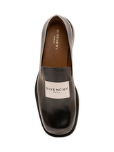 GIVENCHY - Mocassini con Inserto Logo - Nero - LIDIASHOPPING® - Official Website