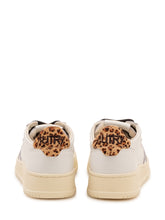 AUTRY - Sneaker Medalist Low con Dettaglio Animalier - Bianco - LIDIASHOPPING® - Official Website