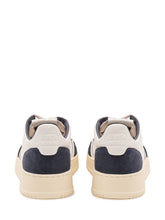 AUTRY - Sneaker Medalist Low - Bianco - LIDIASHOPPING® - Official Website