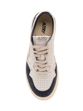 AUTRY - Sneaker Medalist Low - Bianco - LIDIASHOPPING® - Official Website