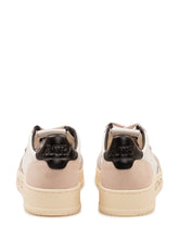 AUTRY - Sneaker Medalist Low con Scritta sulla Suola - Bianco - LIDIASHOPPING® - Official Website
