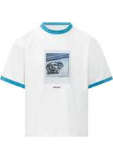 VERSACE - T-shirt con Stampa Fotografica - Bianco - LIDIASHOPPING® - Official Website