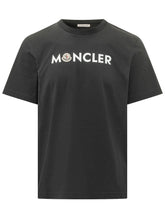 MONCLER - T-shirt con Maxi Logo - Nero - LIDIASHOPPING® - Official Website