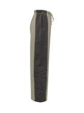 FEAR OF GOD ESSENTIALS - Pantaloni Ampi con Pannelli Laterali - Grigio - LIDIASHOPPING® - Official Website