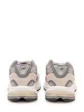 NEW BALANCE - Sneaker con Pannelli Sovrapposti - Grigio - LIDIASHOPPING® - Official Website