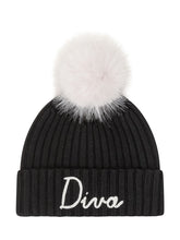 MC2 SAINT BARTH - Berretto Wengen con Pompon e Ricamo Diva - Nero - LIDIASHOPPING® - Official Website
