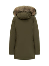 Parka Woolrich verde con cappuccio in pelliccia - Abbigliamento Donna | Lidia Shopping