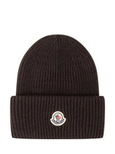 Moncler Brown Ribbed Beanie with Logo - Brown Selection Men | Lidia Shopping