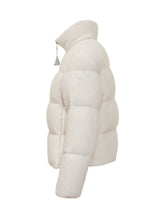 Piumino Moncler color avorio con zip frontale e collo alto. - Collezione Happy Birthday | Lidia Shopping