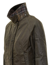 Barbour Giacca Cerata Verde con Colletto in Velluto - Abbigliamento Donna | Lidia Shopping