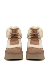 UGG Stivaletti Platform in Suede con Shearling Beige - Collezione Happy Birthday | Lidia Shopping