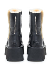 UGG W Esmee Black Leather Platform Boots - Black Friday – ENG | Lidia Shopping