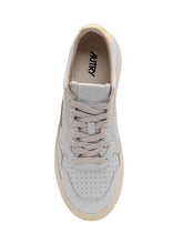 Men s low-top sneakers with clean design - Autry | Lidia Shopping