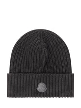 MONCLER - Berretto a Coste con Logo - Nero - LIDIASHOPPING® - Official Website