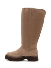 UGG - Stivali Uptowner Alti con Suola Carrarmato - Beige - LIDIASHOPPING® - Official Website