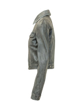 7 FOR ALL MANKIND - Cropped trucker jacket featuring a classic collar, front button fastening and slightly puffed long sleeves. Detailed with flap chest pockets, vertical seams and a structured hem. - Grey - LIDIASHOPPING® - Official Website